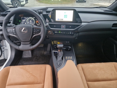 Lexus UX 250h Business Tech